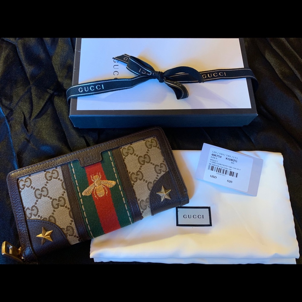 ❌SOLD❌ Gucci zip around wallet